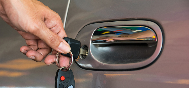 Car door lock repair in Lawndale